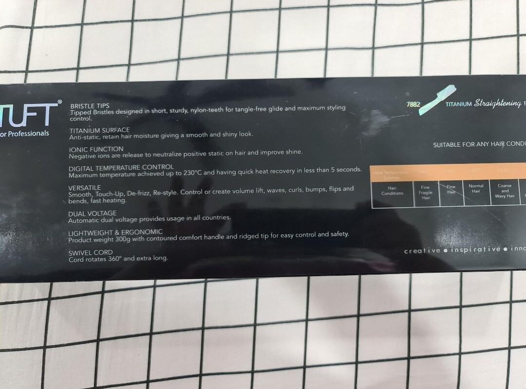 Titanium Straightening Brush