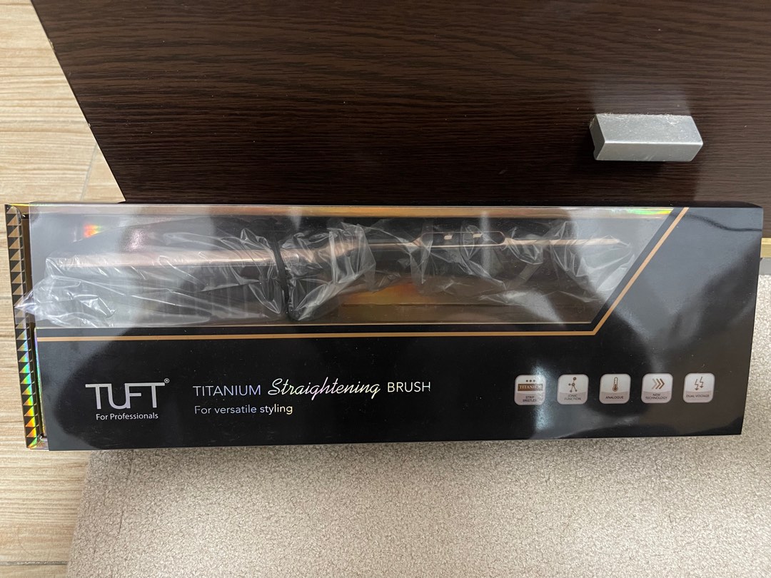 Titanium Straightening Brush Titanium Straightening Brush